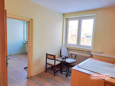 Priestory na prenájom 30 - 50 m2, Poprad - Západ