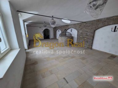 PRENÁJOM – Komerčné priestory o rozlohe 137m2 – PREŠOV