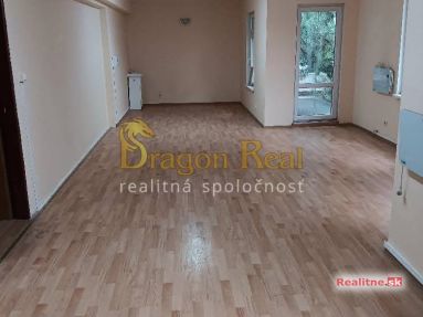 PRENÁJOM – Lukratívny priestor o rozlohe 67m2 – MICHALOVCE