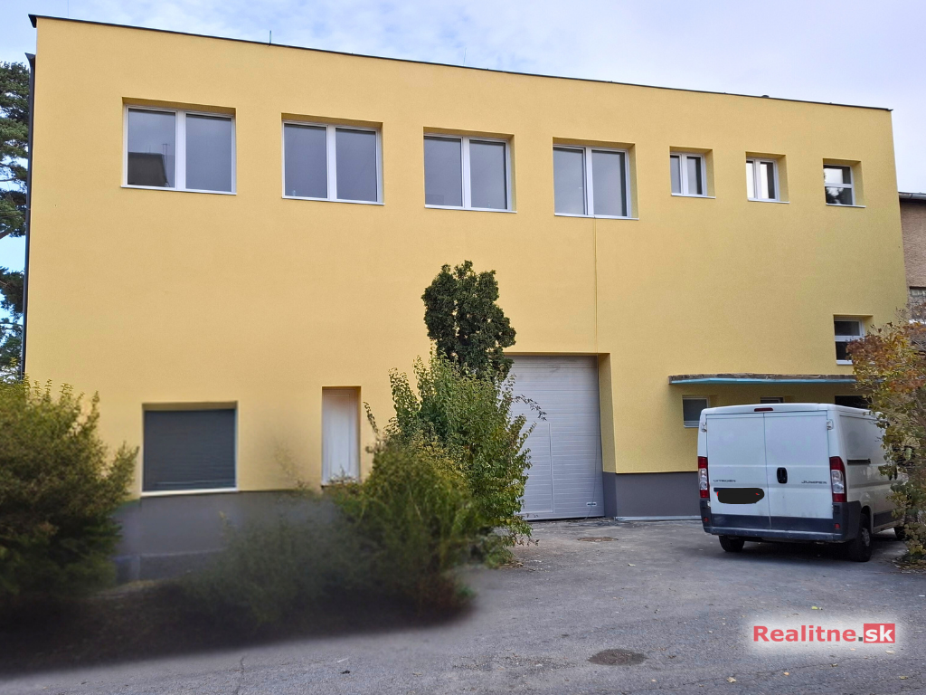 Prenájom zrekonštruovaných kancelárskych priestorov – Teplická ulica, Poprad