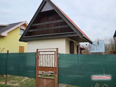 Záhradná chatka na pozemku 284m2