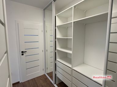 312cdcb5-2846-408b-8ead-c76e971ad7a8