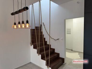 652ac7fc-611f-4206-b451-cb3ec875756a