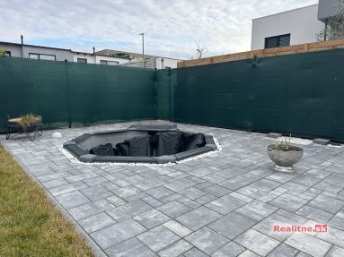 ebd5131d-c633-41d8-815d-cc9197a4ada7