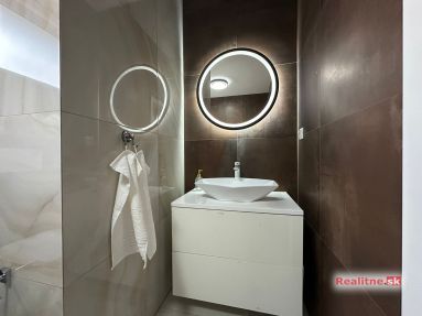 eff900bc-5733-4fa0-ad39-41a1b5643e30