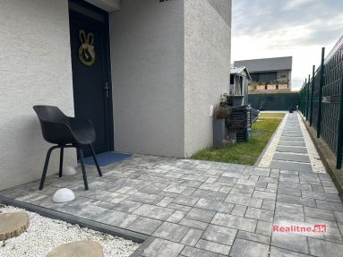 fa44e2c9-59e6-406a-bf70-30a7a1e38509