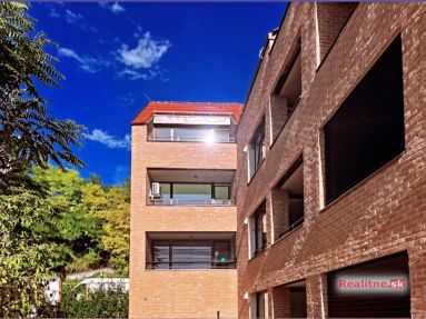 2D752F0B-6374-4170-86E9-D2EFC1D1392B