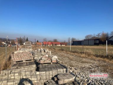 Stavebný pozemok v Lokci