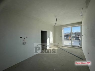 93_F_poschodie spalna 1