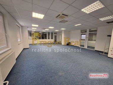 PRENÁJOM - Kancelárske priestory + školiaca miestnosť - ĽUBOTICE