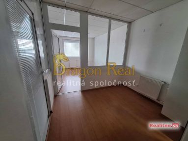 PRENÁJOM – 4 samostatné kancelárske priestory – ĽUBOTICE