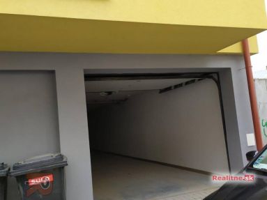 img-36bd7a368990a45894d7339a81fe5508-v