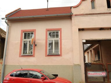 Rodinný dom Na predaj 