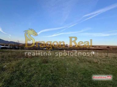 PREDAJ - investičný pozemok na budúcu výstavbu- 596 m2 - Ľubotice