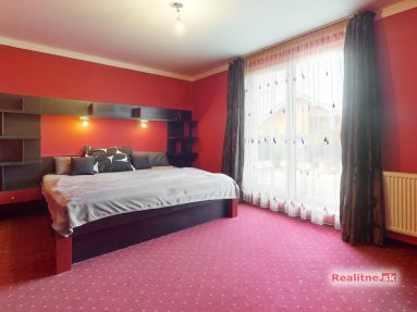 7afadf0caa774497a82ae5b06b1fd93c