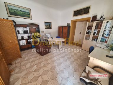 PRENÁJOM – Kancelárske priestory v centre mesta – PREŠOV