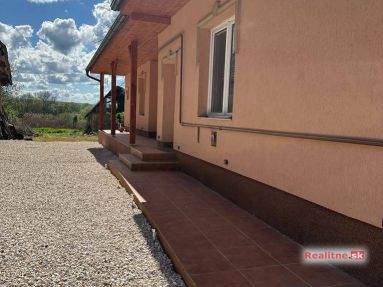 0a2bcdd5-e4a0-4951-aa6f-f2313ea95e99