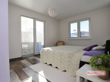 MODERNÁ NOVOSTAVBA - BUNGALOV V MALEBNEJ OBCI TUROVÁ