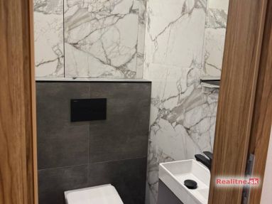 WhatsApp Image 2026-04-02 at 14.06.13 (1)