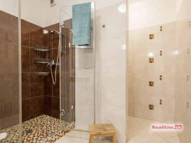 Snímka obrazovky 2026-04-18 o 21.50.45