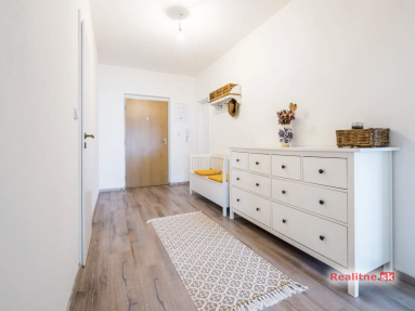 Snímka obrazovky 2026-04-18 o 21.51.05